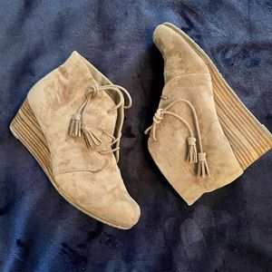 Dr. Scholl’s Dakota Wedge Booties